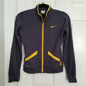 MD Nike light jacket